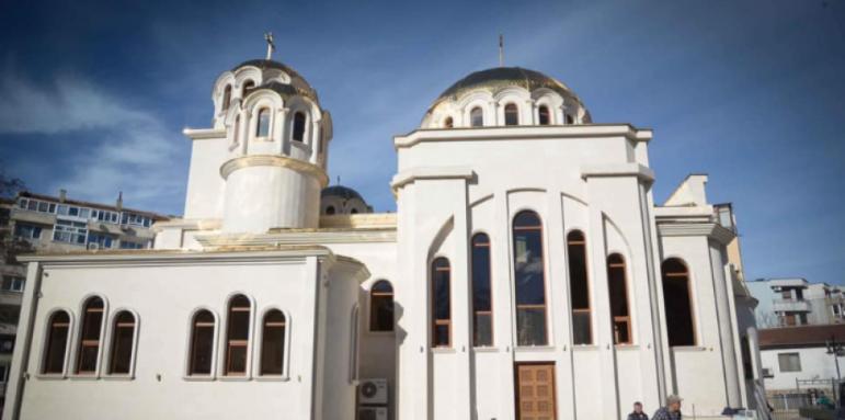 Освещават нов храм във Варна
