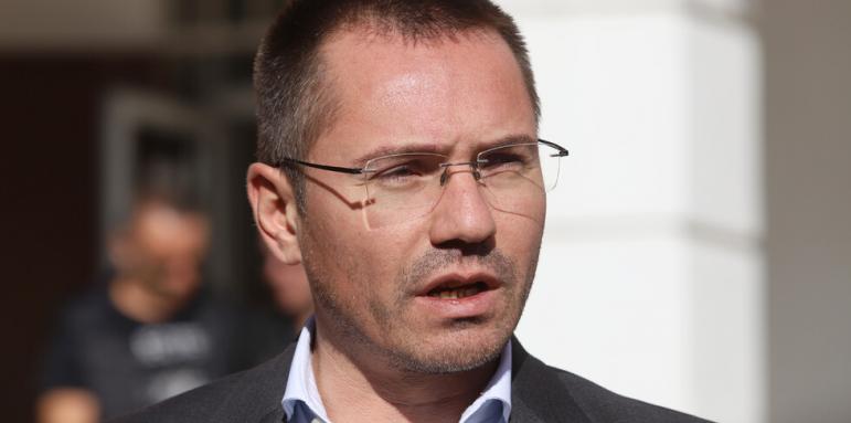 Джамбазки внесе в НС корекциите на ВМРО по френския проект за РСМ