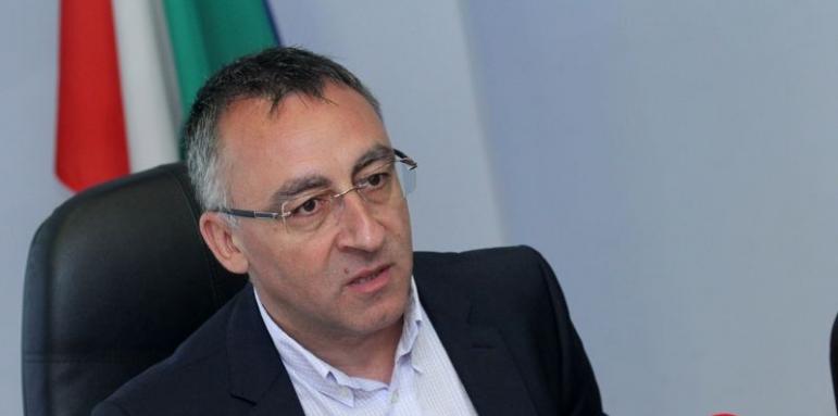Масови отсъствия от училище, директор се хвана за главата
