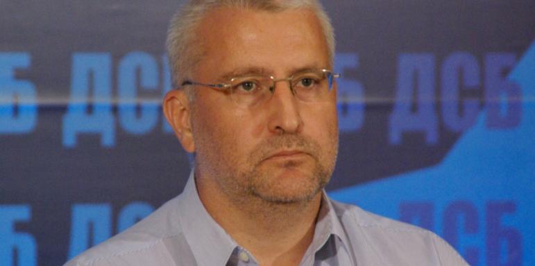 Сблъсъкът е "за" и "против" ЕС, а не дясно и ляво