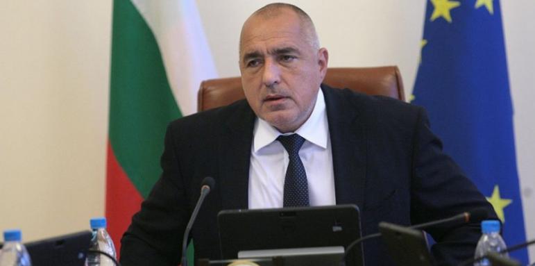 Борисов привика Радев и шефове от МВР заради скандала на летището