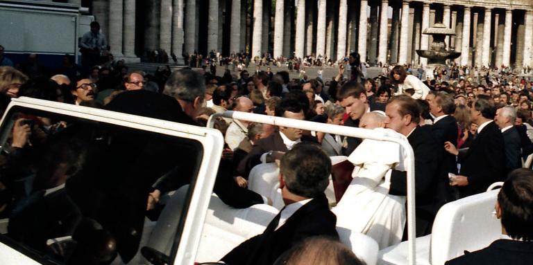 На този ден: Агджа простреля папата, лепнаха петно на България