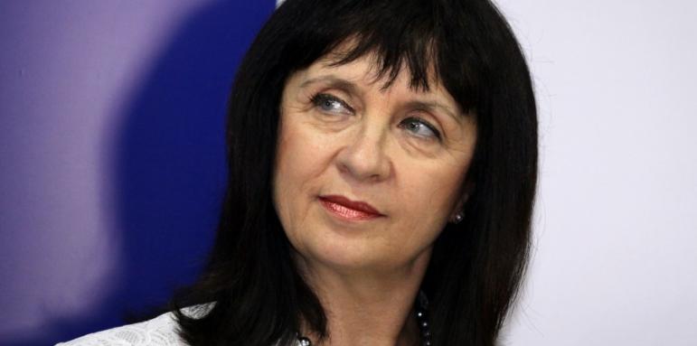 Ваня Кастрева също напуска МОН