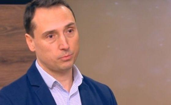 Парламентът вдига рейтинга си