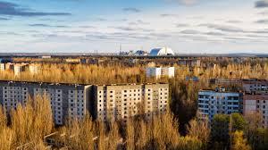 В капан: Над 100 работници блокирани в Чернобил. Как оцеляват