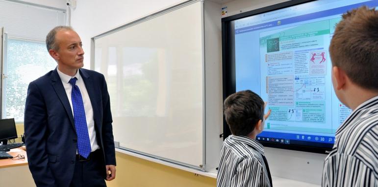 Вълчев предлага 113 иновативни училища