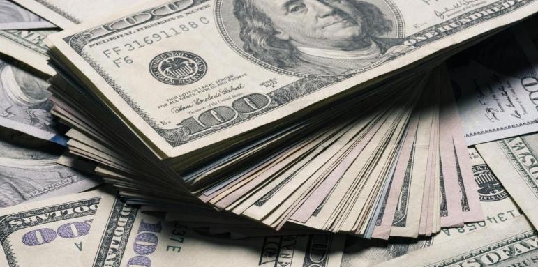 Експерт съветва руснаците да си пазят доларите и еврото