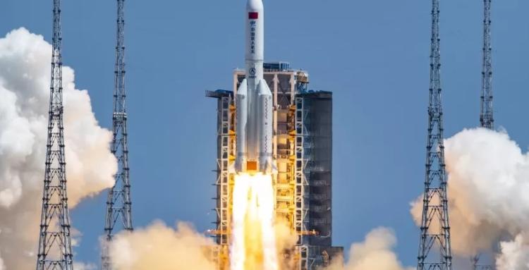 На Земята ще падне огромна част от китайска ракета