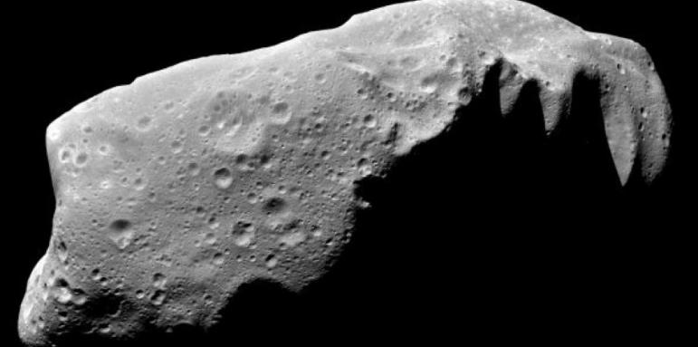 Наши и янки първи засякоха мега астероид