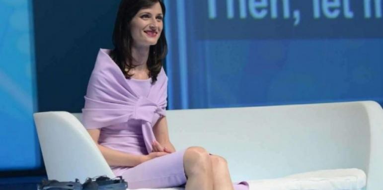Мария Габриел: Фалшиви новини винаги ще съществуват
