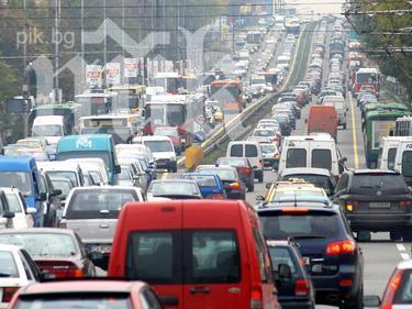 Има ли надежда за малко коли и чист въздух в София?