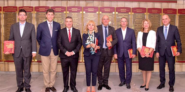 УНСС даде на България девет министър-председатели