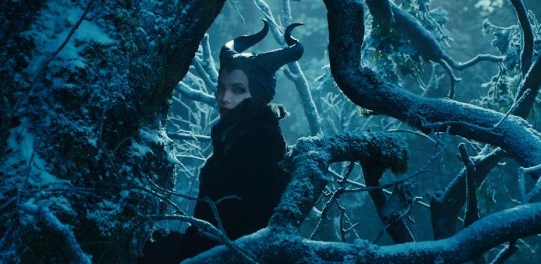 Джоли е приказно зловеща в новата адаптация на Спящата красавица