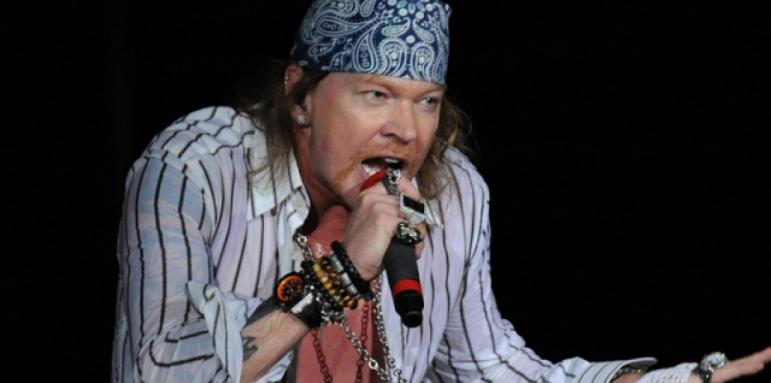 Аксел Роуз отказа феновете на AC/DC