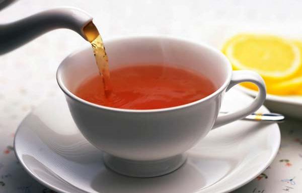 Троен  имунитет -  чай от бъз, шипка и карамфил