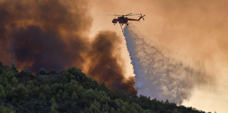 Огнен мор в Гърция, пожарите унищожават национално съкровище