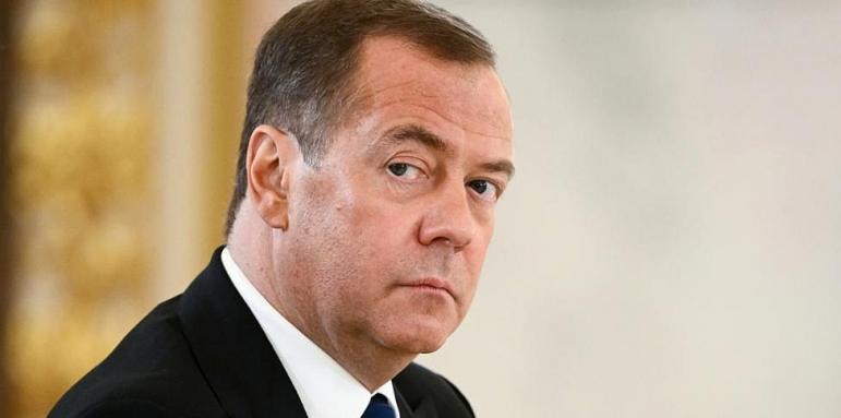 Медведев се разбесня срещу Г-7. Люта закана