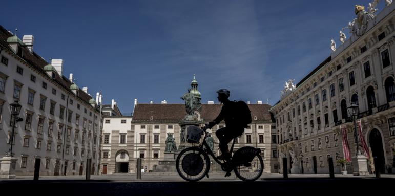Европа затяга мерките, пълна карантина в Австрия