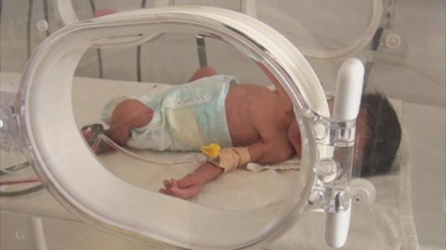 Бебе в болница с ковид, повече заразени деца