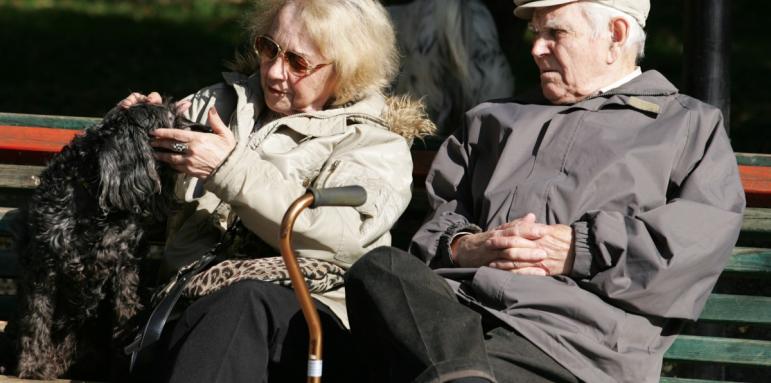 Плащат увеличените пенсии, има и 75 лв. добавка за ваксинирани