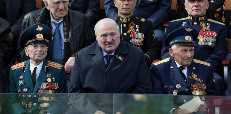 Разболяха Лукашенко. Изпарил се след парада