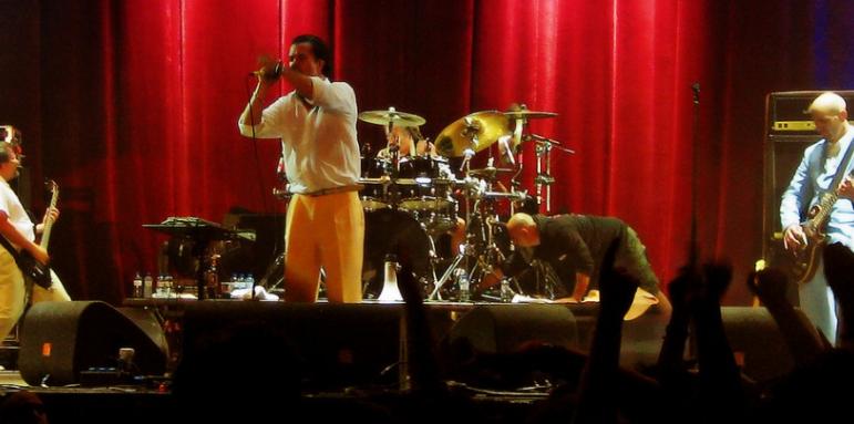 ЧУЙТЕ студийния запис на първото парче на Faith No More от 17 години