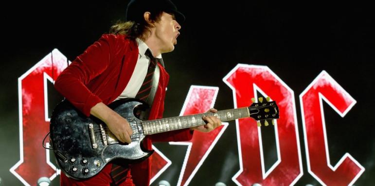 AC/DC представят своя фен мейл – регистрирай се сега!