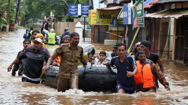 Големи наводнения в Индия и Непал