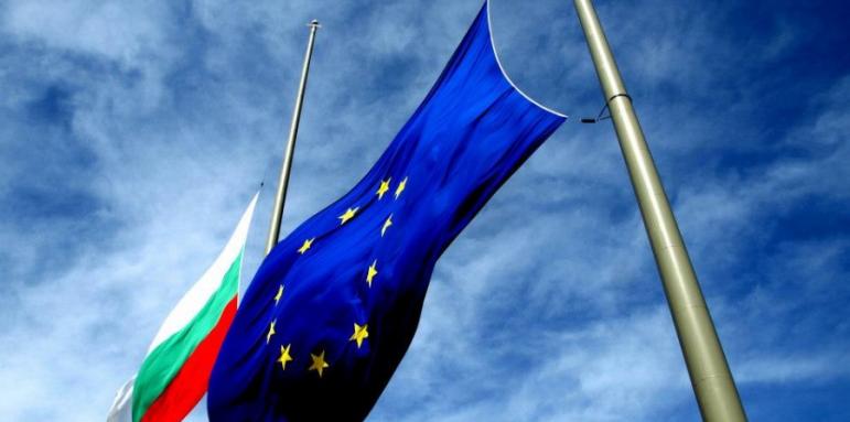Искат удължаване на ограниченията за българи и румънци