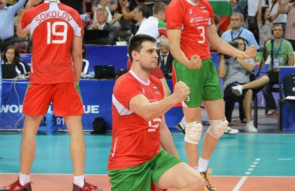 Волейболните национали смазаха и Холандия