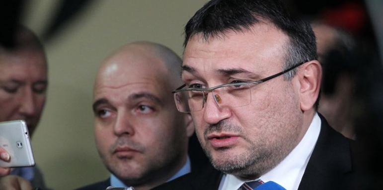 МВР министърът също скастри президента за Гешев