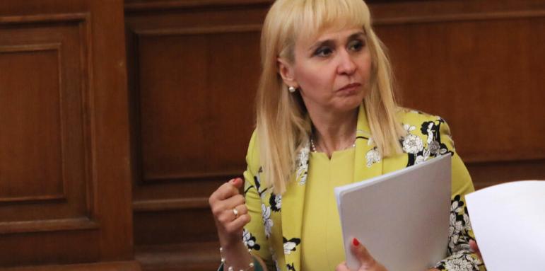 Омбудсманът иска психолози да спасяват децата