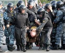 Арести в цяла Русия, хиляди задържани