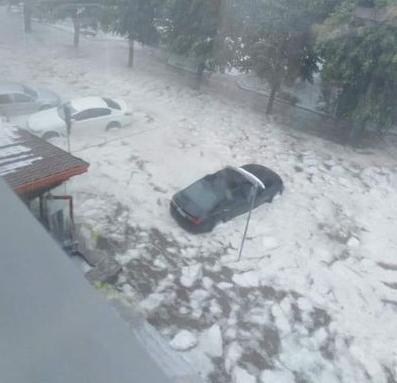 Градушка удари Мадан