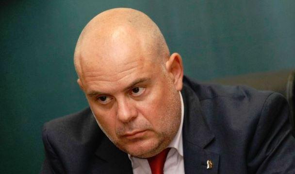 Професор преброи времето на Гешев. Какво е
