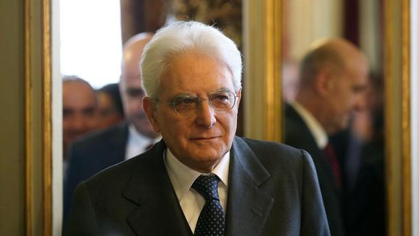 Серджо Матарела остава президент на Италия