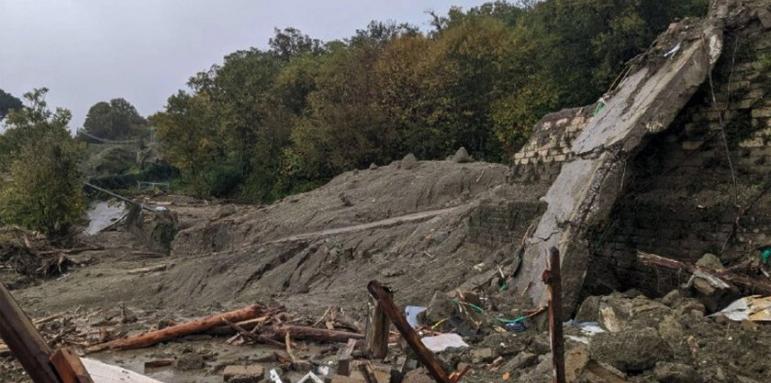 Българка изчезна в калния апокалипсис на остров Иския