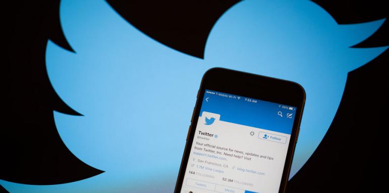 Сините отметки на Twitter се появиха на акаунтите на починали личности