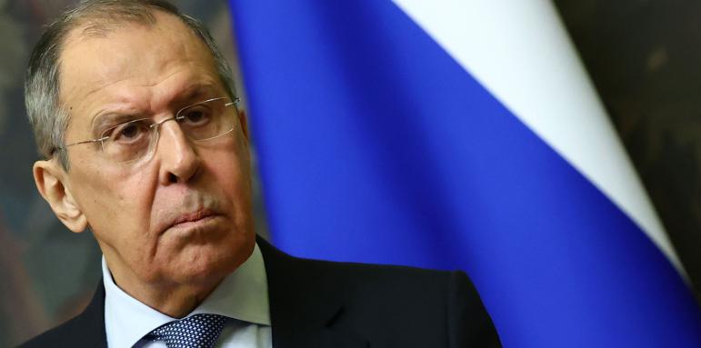 Лавров скочи яростно за петрола и газта. Кой му е съюзникът