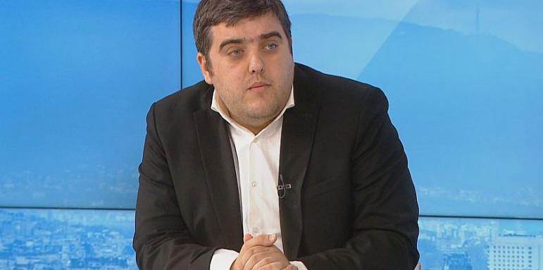 Държавни служители излизат на голям протест, какво искат