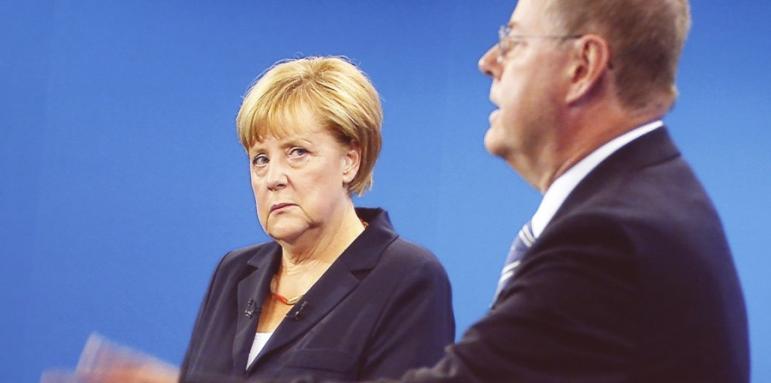 Равен мач между Меркел и Щайнбрюк 