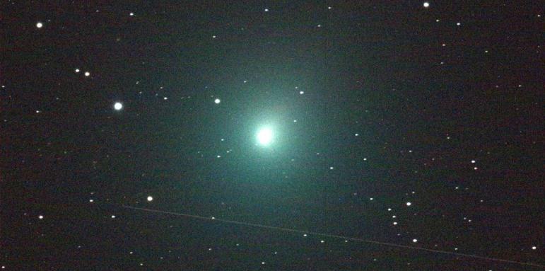 Наблюдаваме комета ярка като Луната