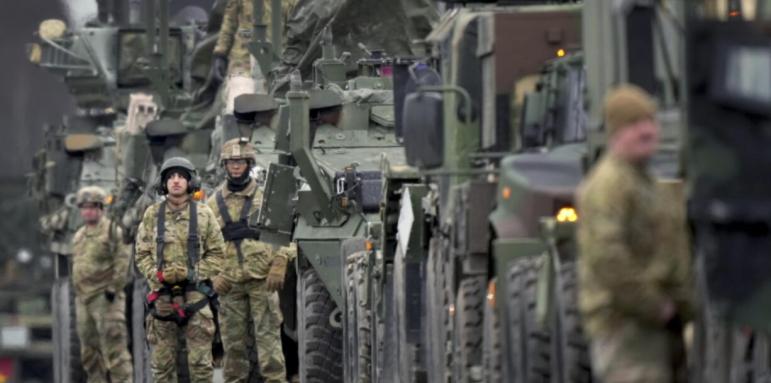 1000 US военни с бронирани машини тръгнаха за Румъния, какво готвят