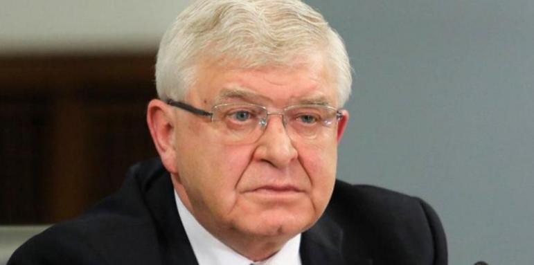 Как да се спасим от най-мрачните прогнози? Кирил Ананиев пред Стандарт