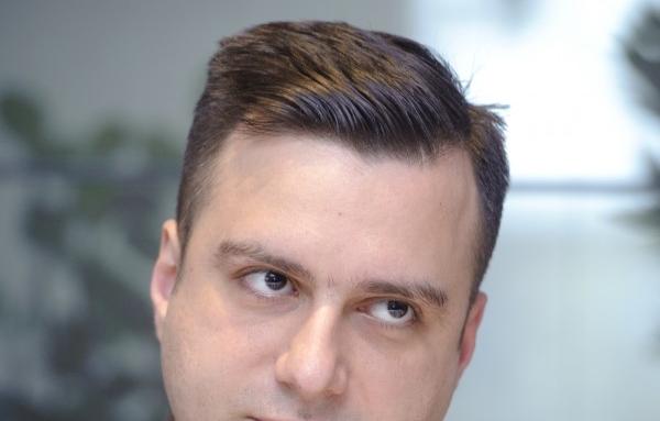 Равен мач в полза на статуквото