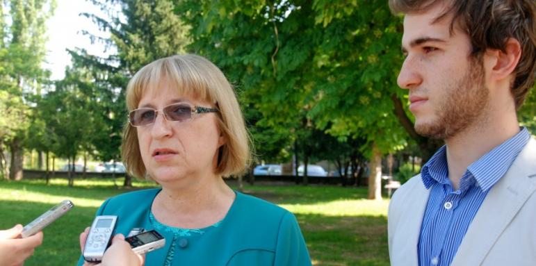 Цачева: Не е гарантирана тайната на вота