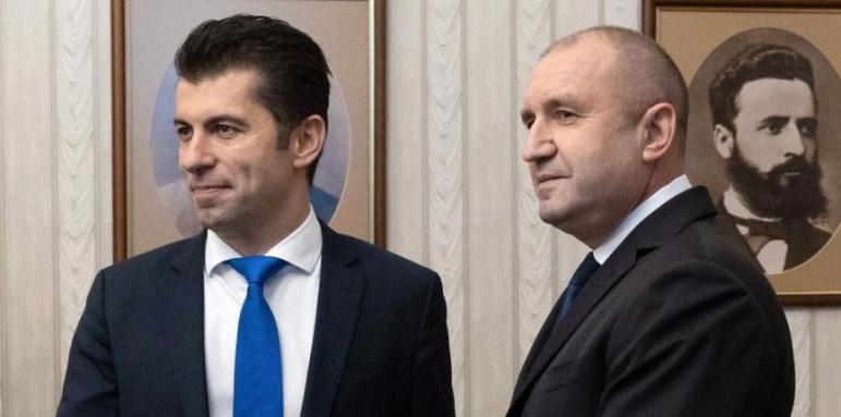 Как реагираха депутатите на първите искри между Радев и Петков