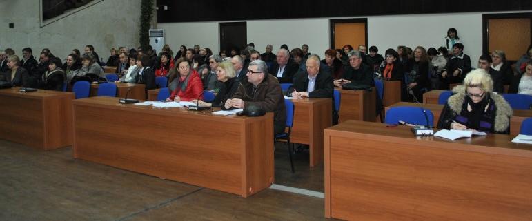 Корнелия Маринова: Поставяме детето в центъра на образователния процес