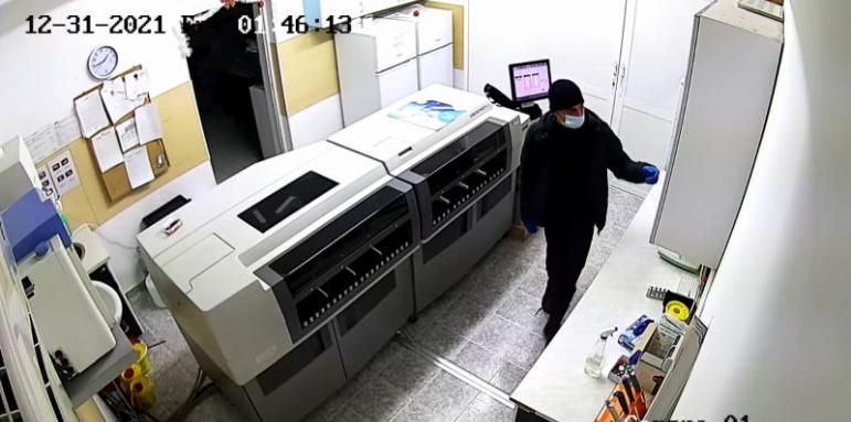 Зов за помощ! Нахален крадец тормози столична болница