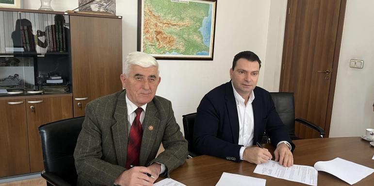 СИНПИ ще си сътрудничи със запасното войнство